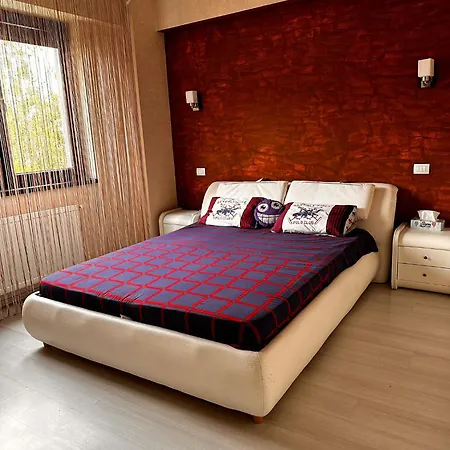 Cu 2 Dormitoare Daire Köstence